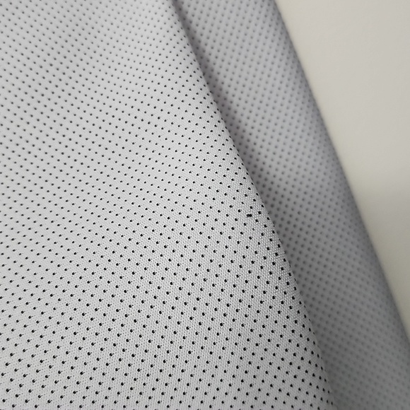 Under Armour Pullover Size: M - Picture 9 of 12